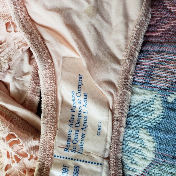 Bathing suit - Picture 2 of 3